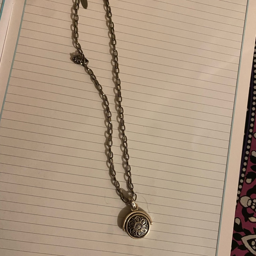 Beautiful silver spin pendant